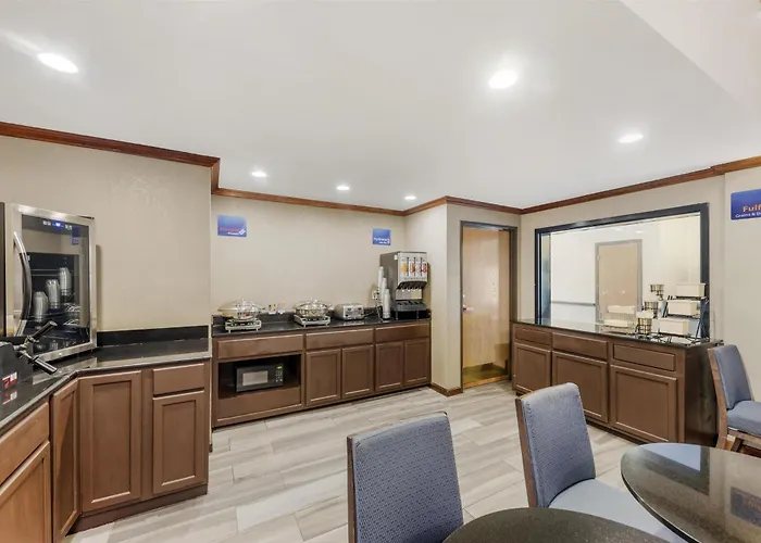 Best Western Alamo Suites