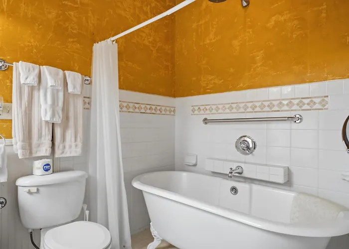 Rockwood Manor Bed & Breakfast