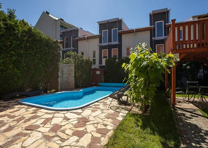 Illés Hotel