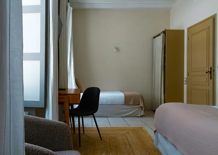 Hotel De Biencourt