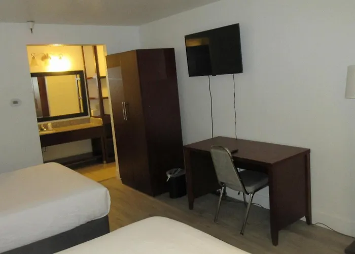 Rodeway Inn & Suites Rancho Cordova - Folsom
