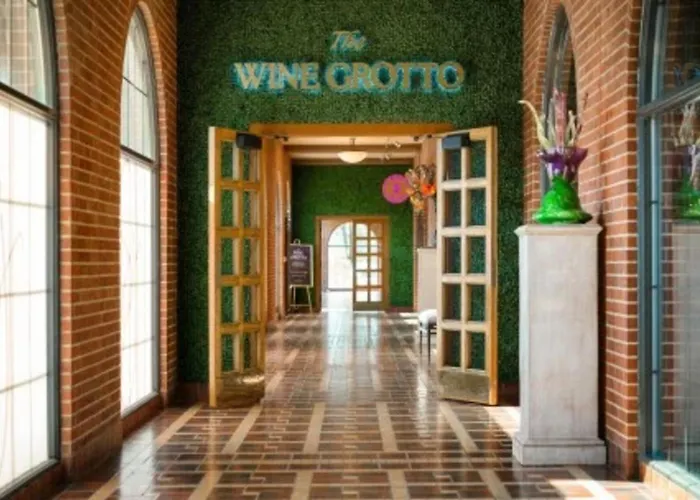 Saint John'S Resort