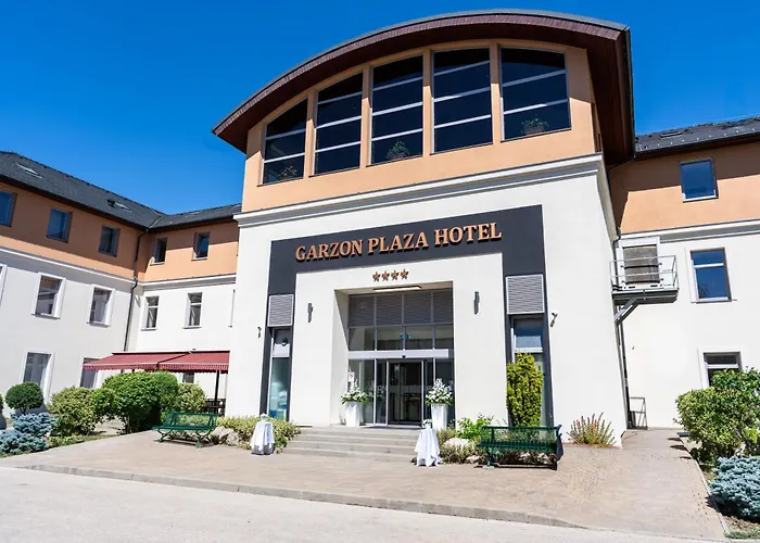 Hotel Garzon Plaza