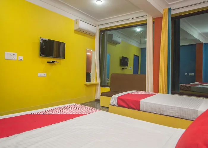 Collection O Relax Hotel