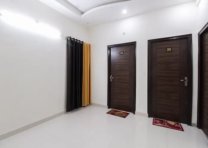 Hotel O Krishna Cottage Vrindavan