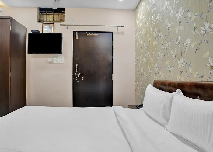 Hotel O Sai Sahara