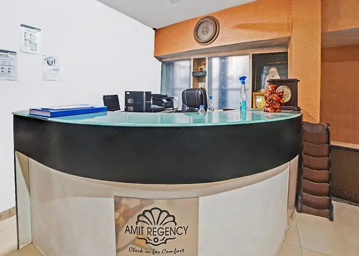 Capital O Convivial Hotel Amit Regency