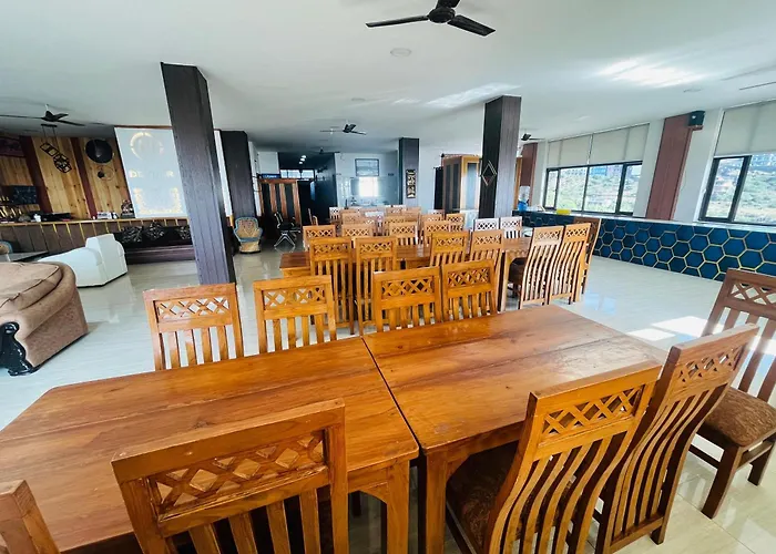 Hotel Devdar Resort