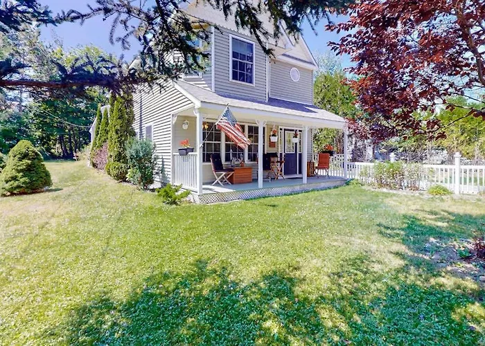 Two-Story Home Steps From Laite Beach - Stroll To The Harbor, 1 Dog Welcome