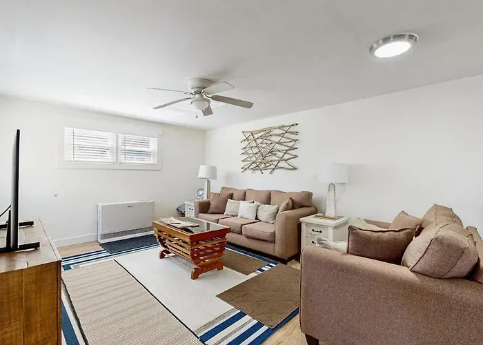 Well-Located, Dog-Friendly Home - Walk To Footbridge & Barrett Park