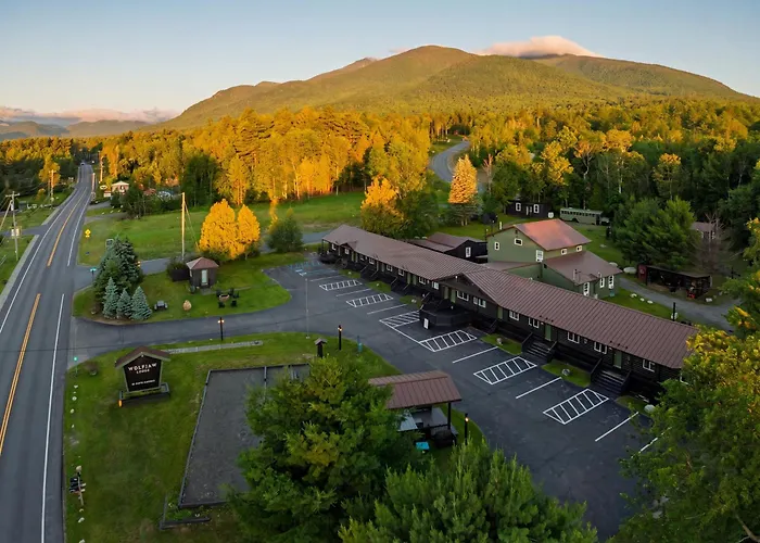 Wolfjaw Lodge