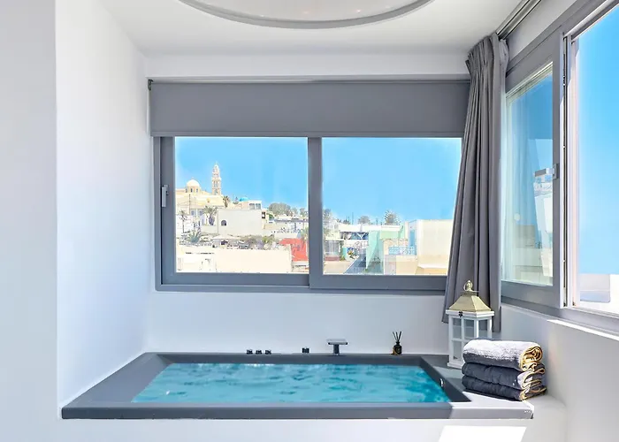 Tatakis Design Hotel, Fira