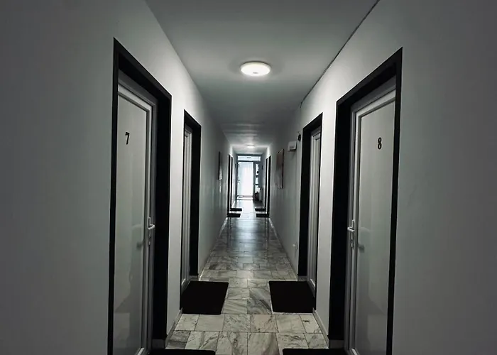 Hotel Mya