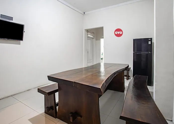 Hotel O Almahyra Guest House Syariah