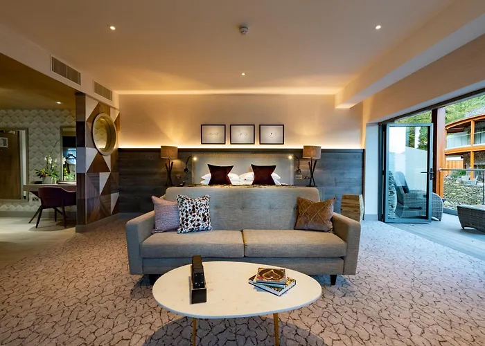 Lodore Falls Hotel & Spa