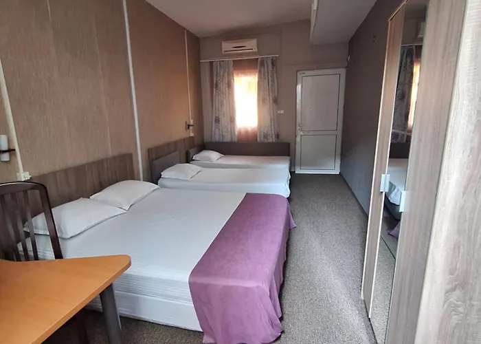Ellinis Hotel - Sea View And Free Parking