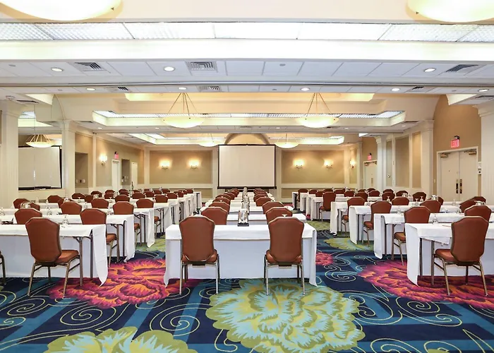 Crowne Plaza Virginia Beach Town Center By Ihg
