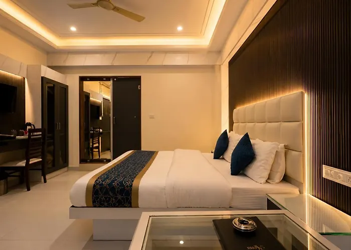 Hotel Baba Deluxe Near New Delhi Railway Station And City Center -By Rcg Hotels