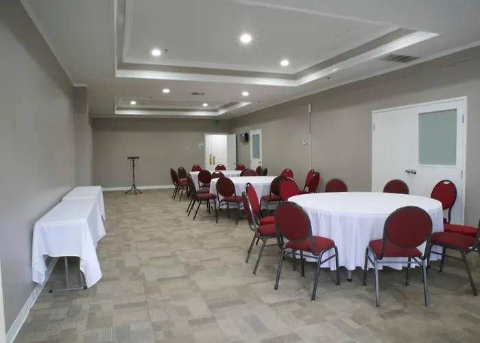 Holiday Inn Express & Suites Pasadena - Los Angeles By Ihg