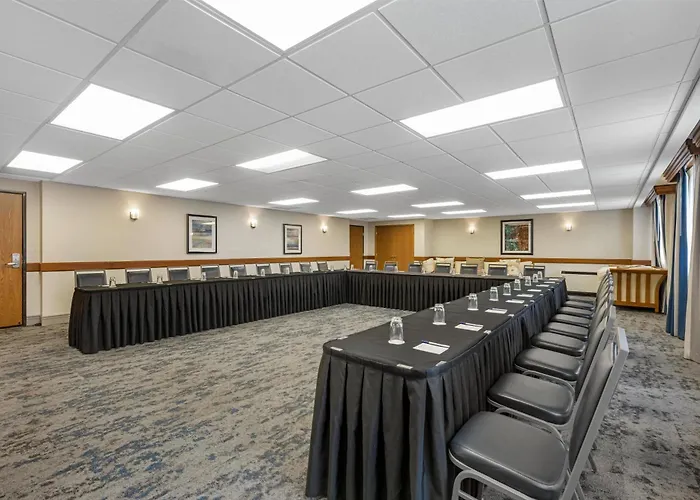Best Western Plus Dubuque Hotel And Conference Center