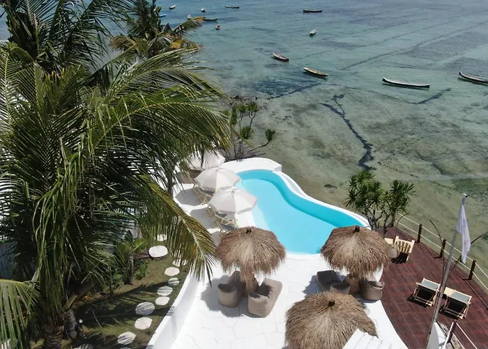 Le Pirate Beach Club Nusa Ceningan - Adults Only