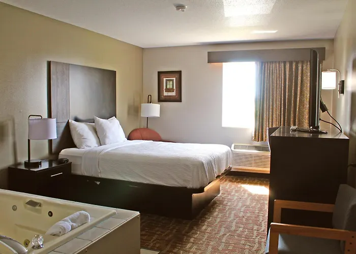 Days Inn By Wyndham West-Eau Claire