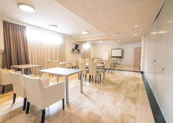 Royal Airport Hotel
