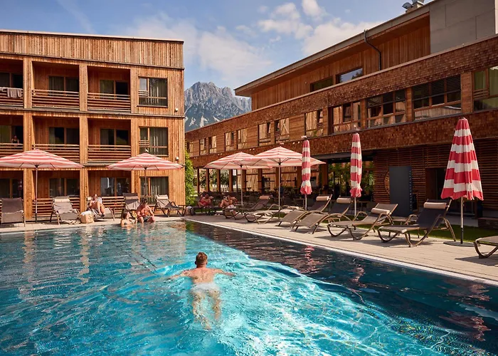 Tirol Lodge