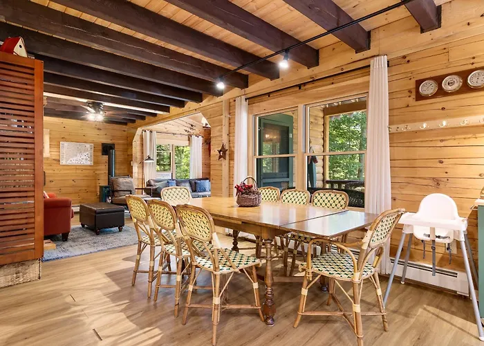 Amazing All-Season Sprucewold Cabin W/ Private Beach Club Access Dog-Friendly
