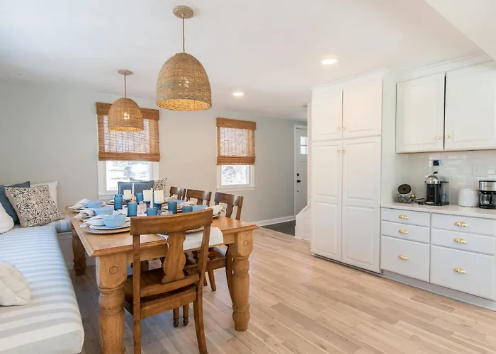 Stunning Home With Wet Bar Dog Welcome!