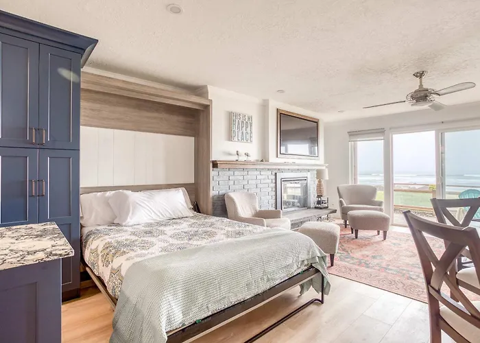 Waveside Hideaway, Unit 11