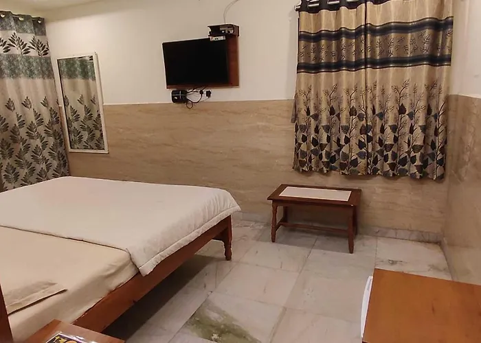 Hotel O Hanuman Residence