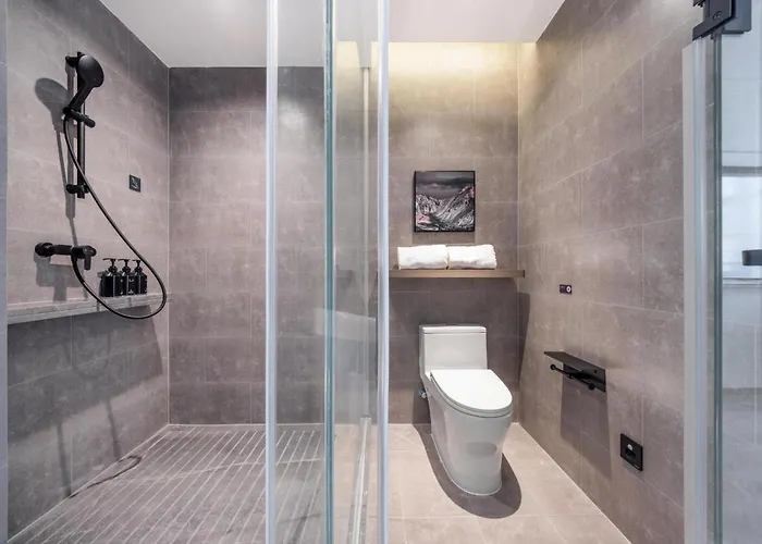 Atour Hotel Meizhou Meixian Baili Plaza