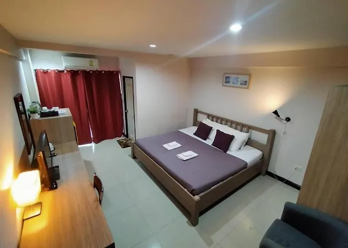 Home Place Lopburi Hotel
