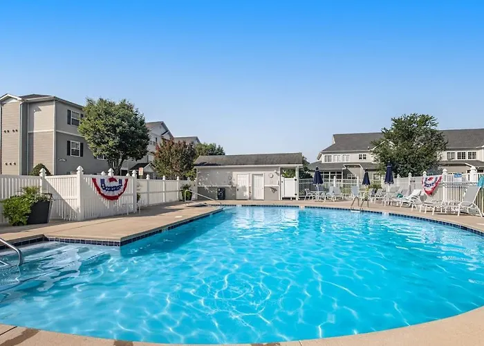 Villas At Bay Crossing - 34670 Villa Circle #2206