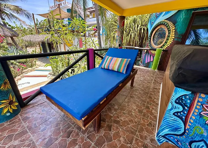 Beachfront Paradise Boutique Hotel - Alebrijes Jacuzzi Suits