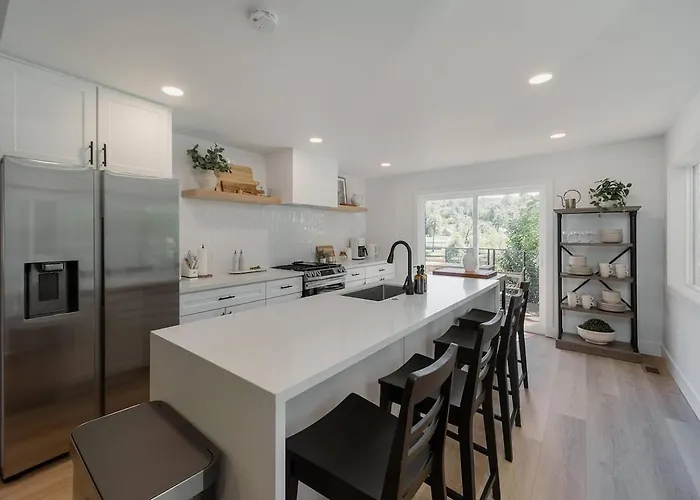 Lakefront Cottage At Lakewood