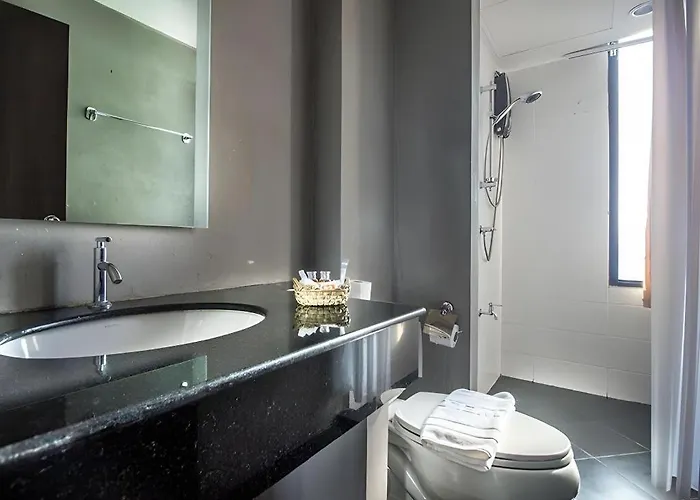 B2 Lampang City Boutique & Budget Hotel