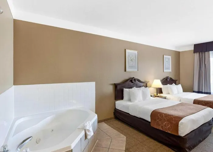 Comfort Suites Plainview