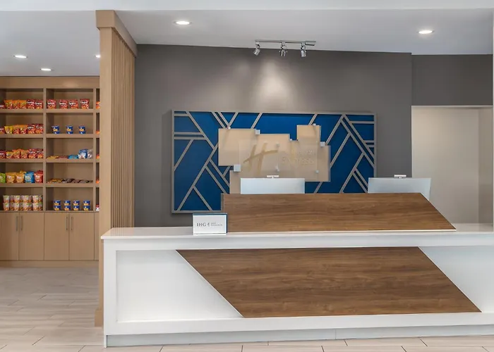 Holiday Inn Express & Suites Memphis East By Ihg