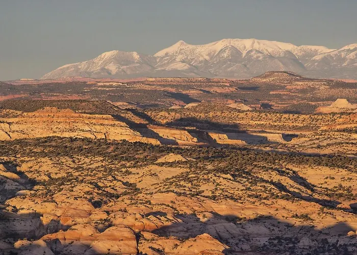 Pet-Friendly Near Zion & Hot Tub In Downtown Kanab