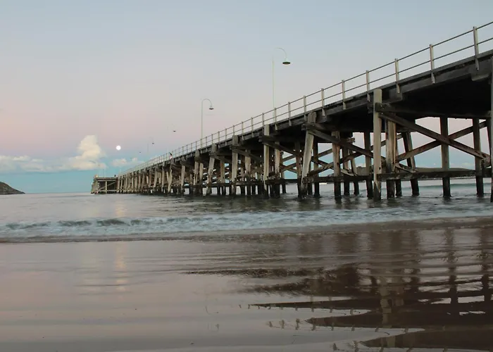 Ocean Echoes Coffs Coast Steps To Park Beach