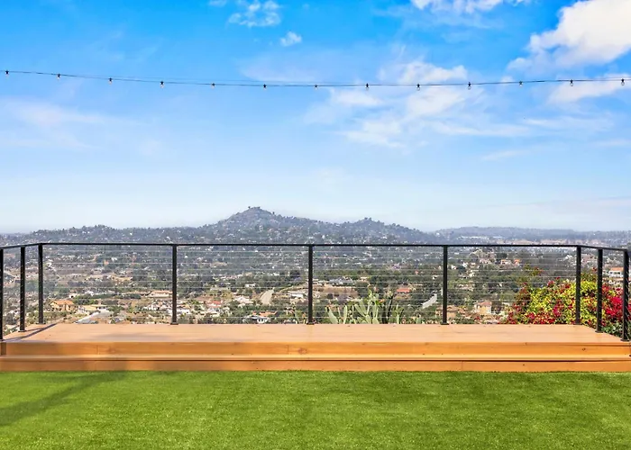 Luxury Hilltop Estate- Resort Pool & Sunset Views