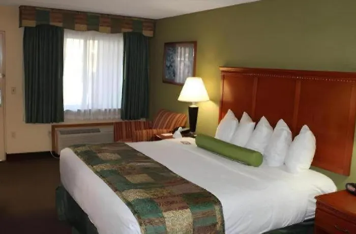 Best Western Shelbyville Inn And Suites Celebration Inn