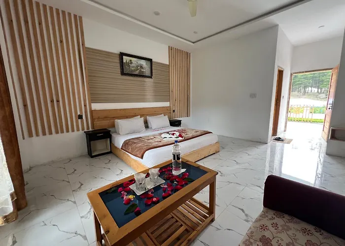 Relax Cottages & Resort Kalam