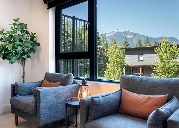 Cedar And Loam By Revelstoke Vacations
