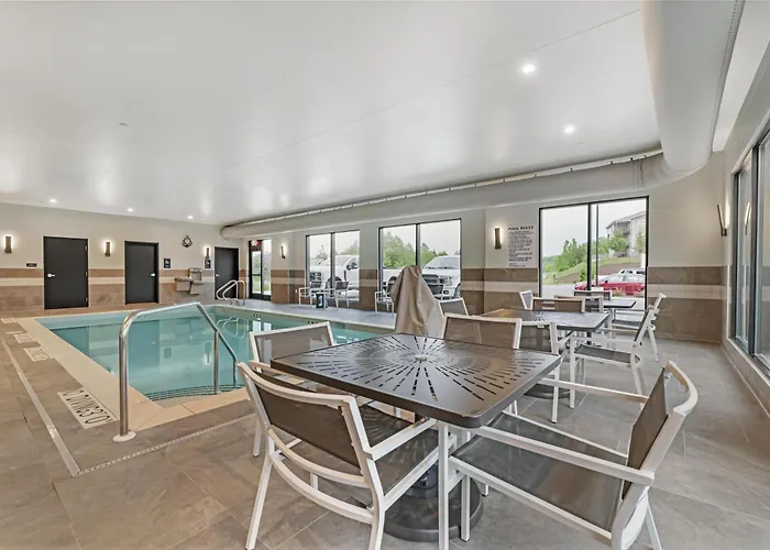Best Western Plus Marquette Hotel & Suites