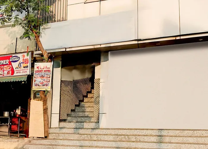 Shree Jii Luxury Hotel