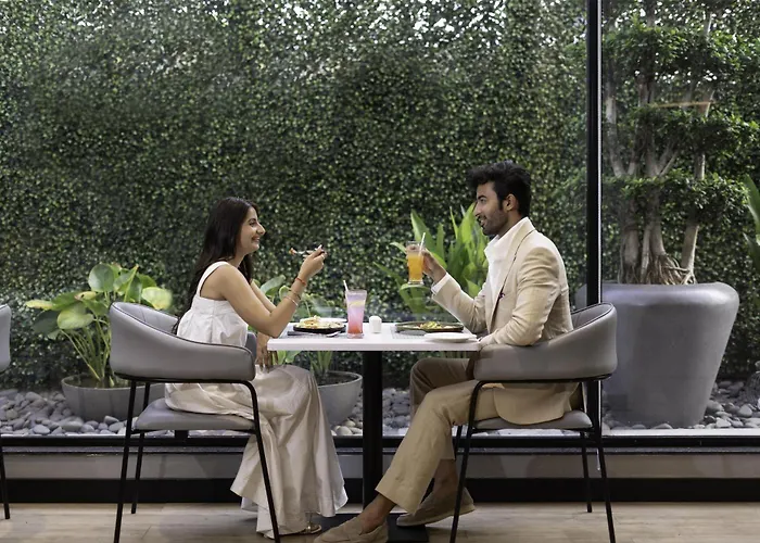 Park Inn & Suites By Radisson Thrissur East Fort