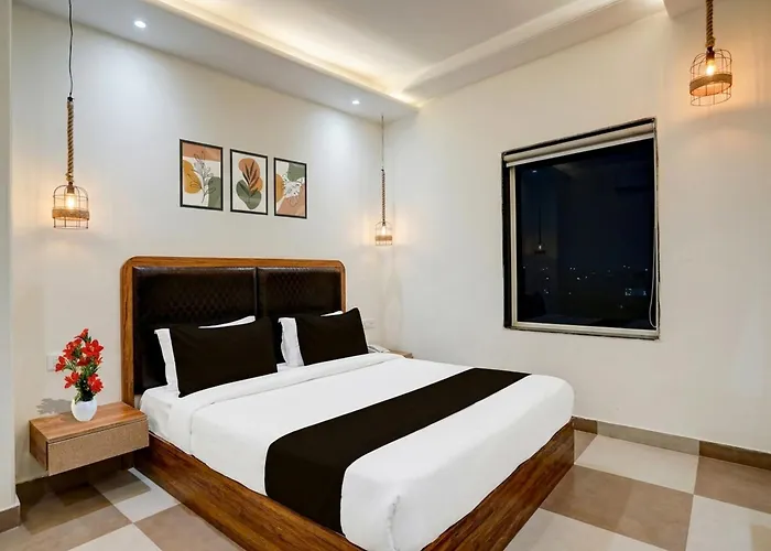 Super Hotel O Krishna Nagar Chowk Formerly City Palace
